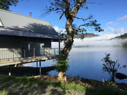 Oyster self catering cottage overlooking Loch Tay Oyster self catering cottage overlooking Loch Tay